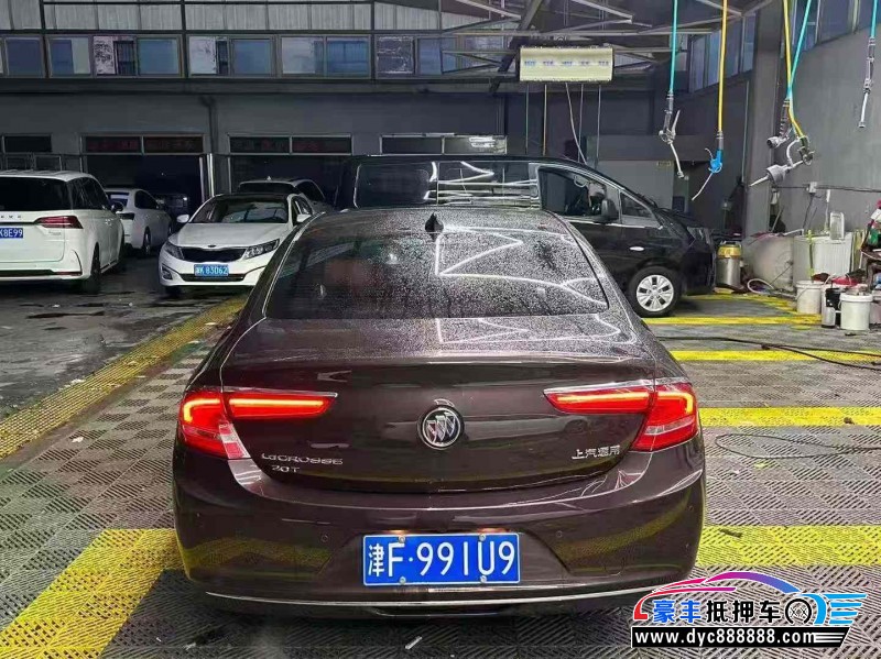 18年别克君越轿车抵押车出售