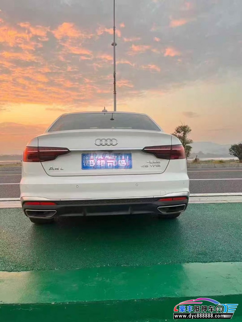 22年奥迪A4L轿车抵押车出售