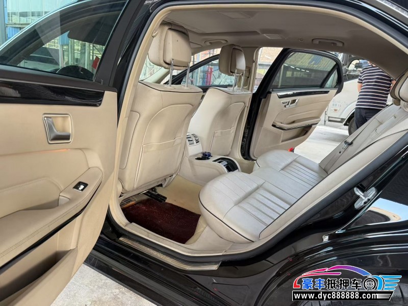 15年奔驰E轿车抵押车出售