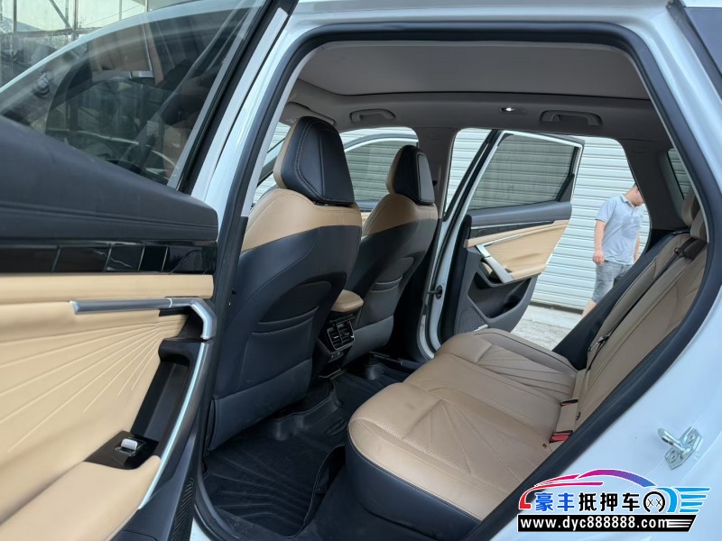 23年吉利博越轿车抵押车出售