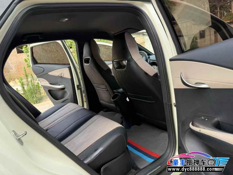 23年比亚迪海豚轿车抵押车出售