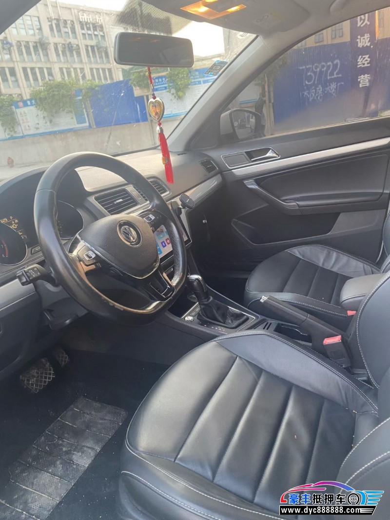 18年大众朗行轿车抵押车出售