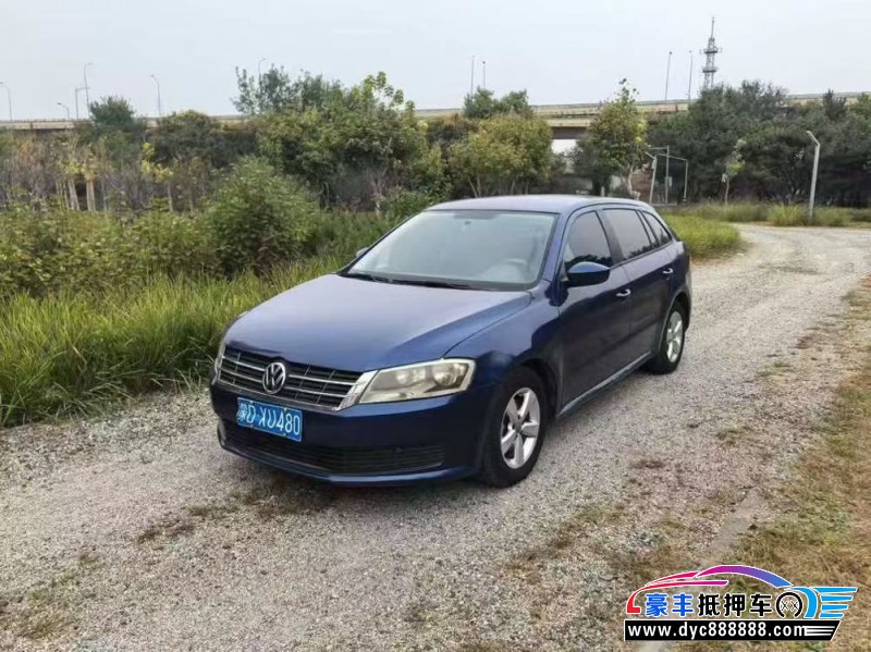 13年大众朗行轿车抵押车出售