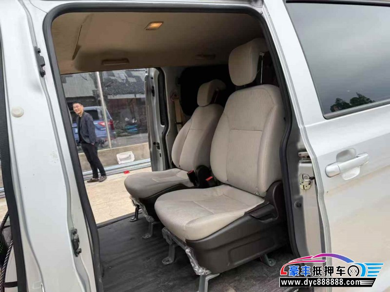 21年五菱汽车五菱宏光轿车抵押车出售