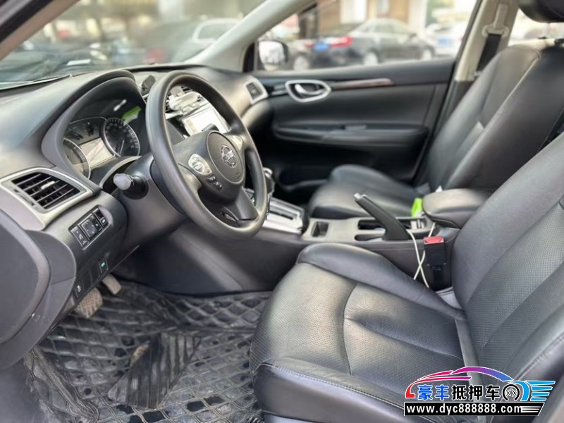 17年日产轩逸轿车抵押车出售