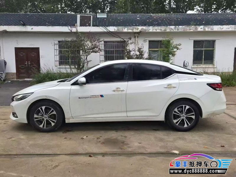 22年日产轩逸轿车抵押车出售