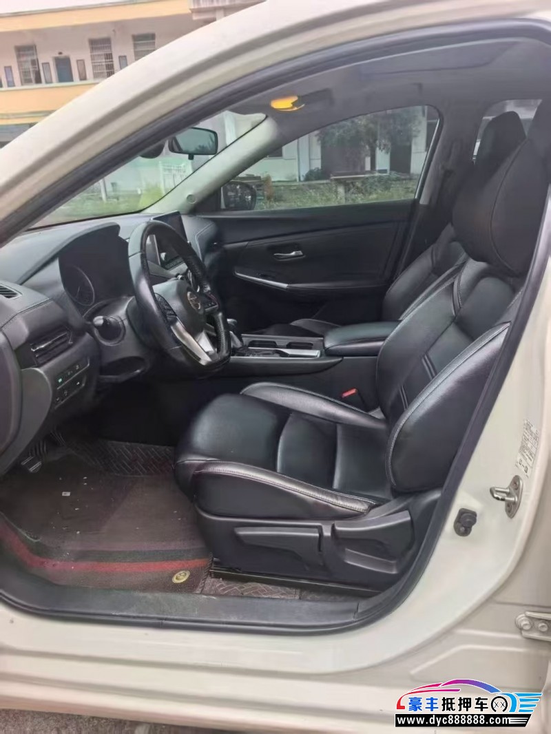 20年日产轩逸轿车抵押车出售