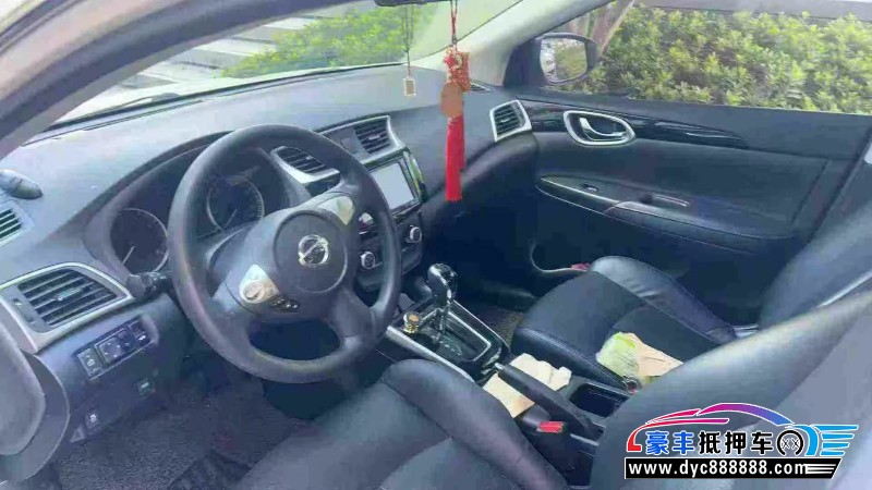 17年日产轩逸轿车抵押车出售