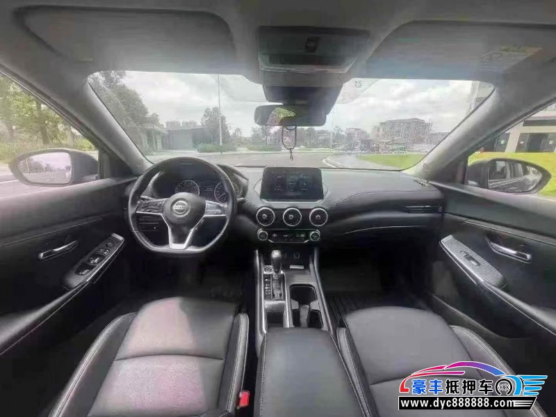 20年日产轩逸轿车抵押车出售