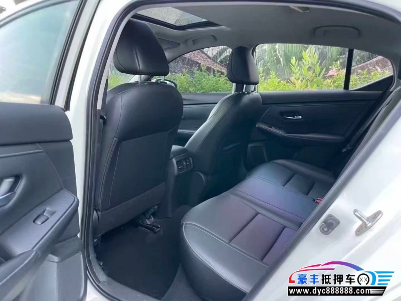 20年日产轩逸轿车抵押车出售