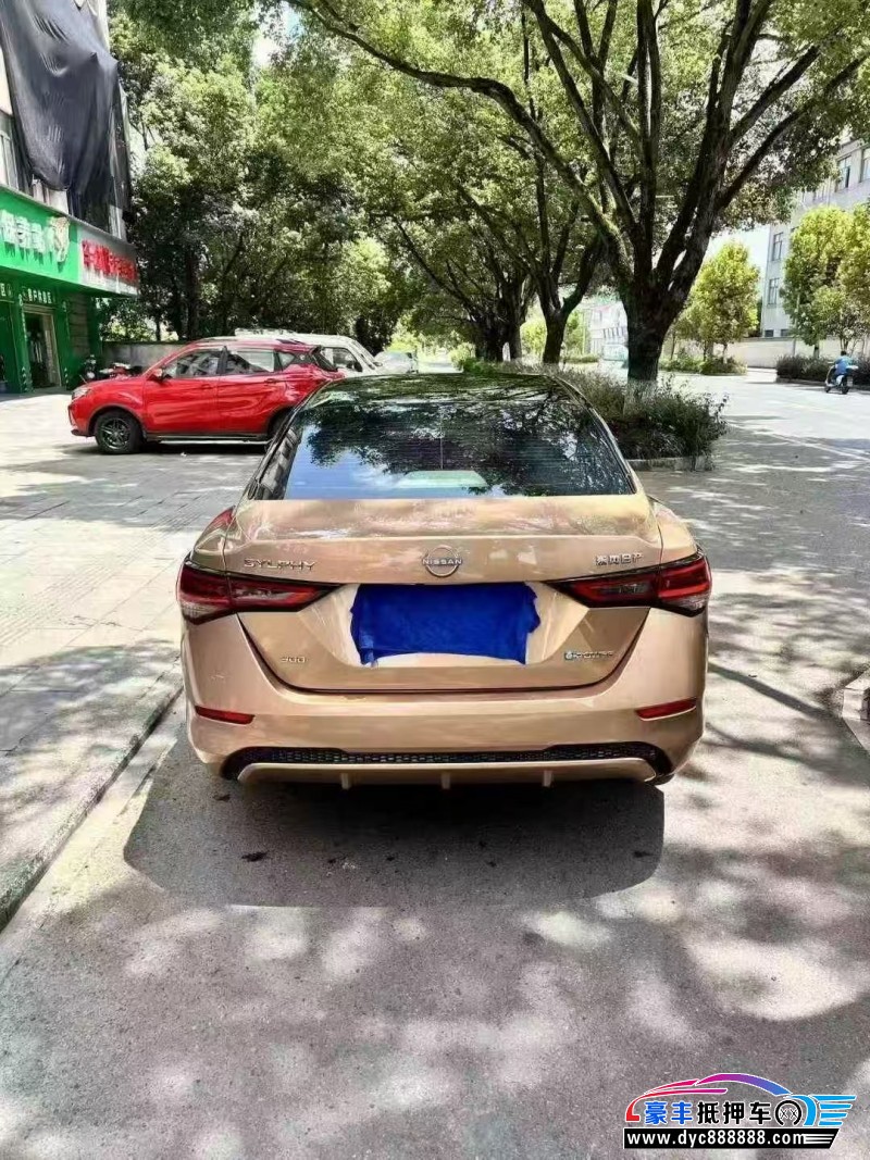 22年日产轩逸轿车抵押车出售