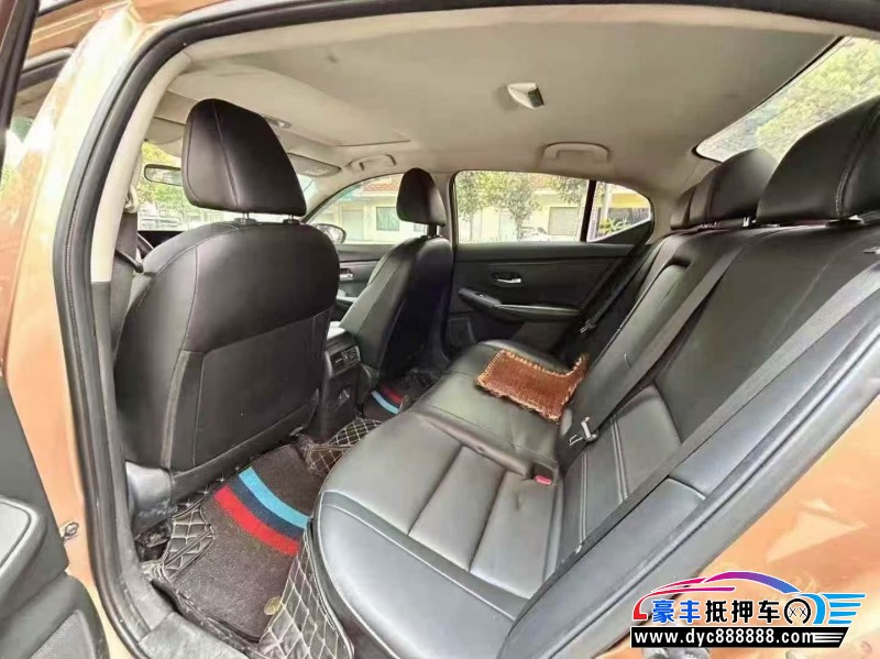 22年日产轩逸轿车抵押车出售