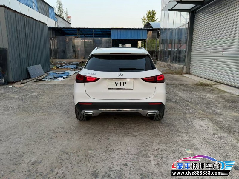 23年奔驰GLA轿车抵押车出售