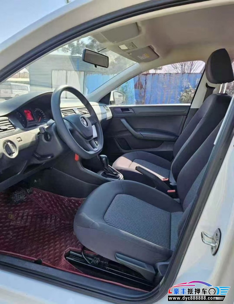 20年大众桑塔纳轿车抵押车出售