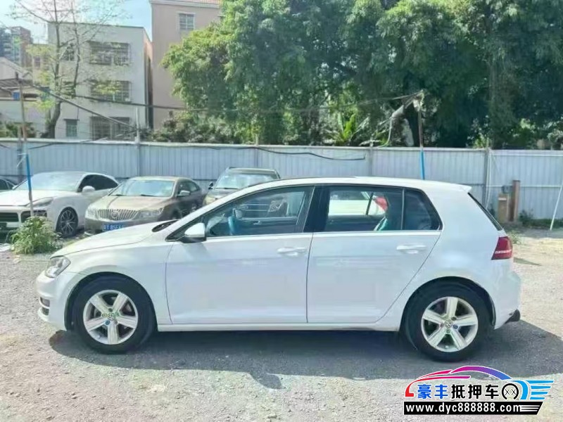 15年大众高尔夫轿车抵押车出售