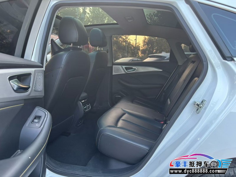 24年荣威i6轿车抵押车出售