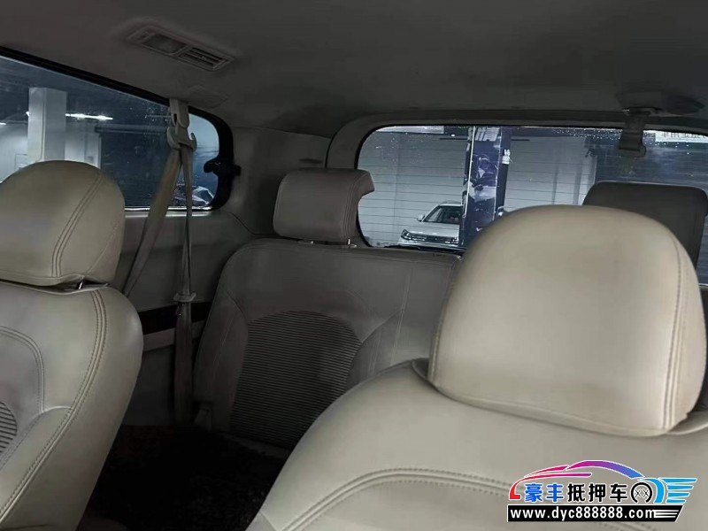 17年上汽大通G10轿车抵押车出售