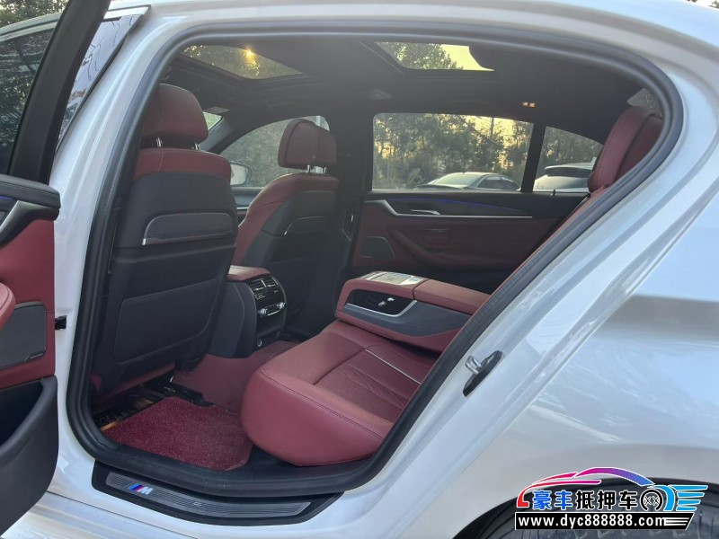 23年宝马5系轿车抵押车出售