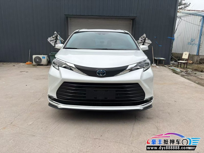 24年丰田塞纳轿车抵押车出售