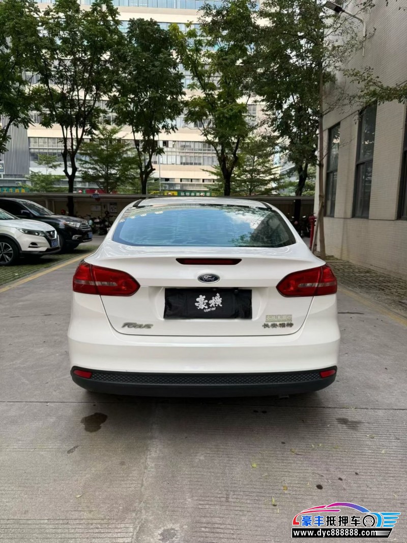 17年福特福克斯轿车抵押车出售