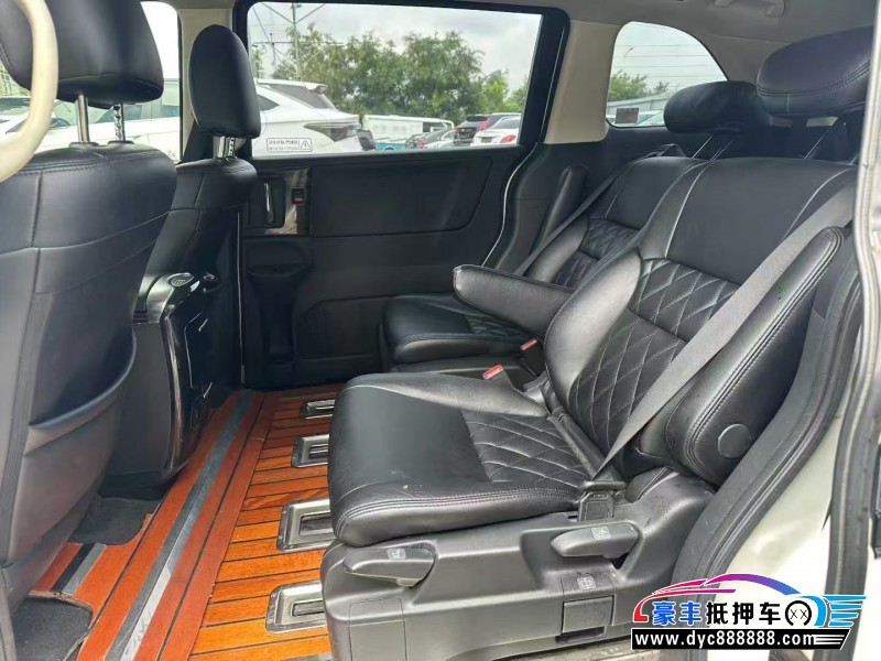 18年本田艾力绅轿车抵押车出售