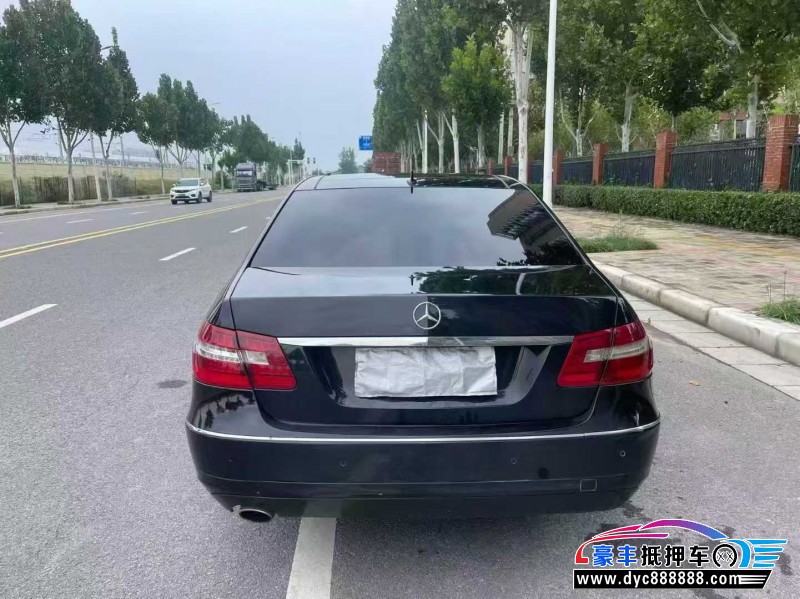 12年奔驰E轿车抵押车出售