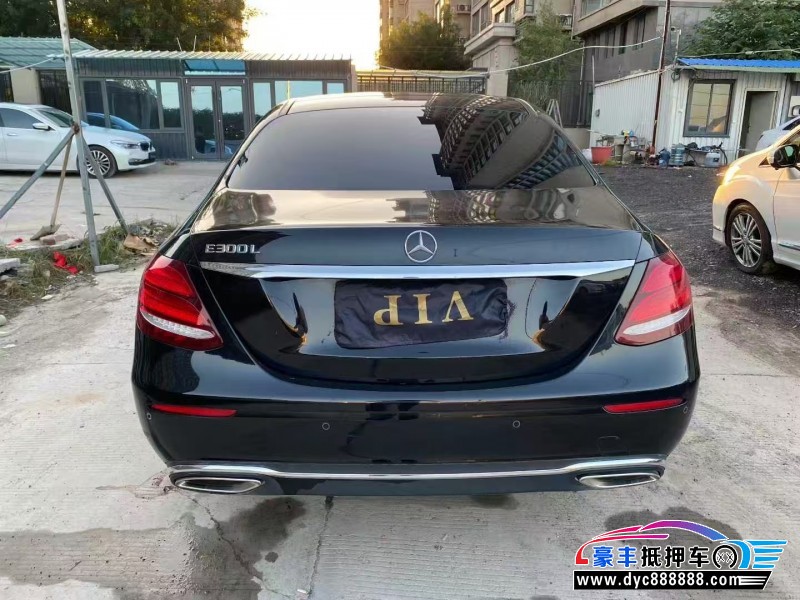 19年奔驰E轿车抵押车出售
