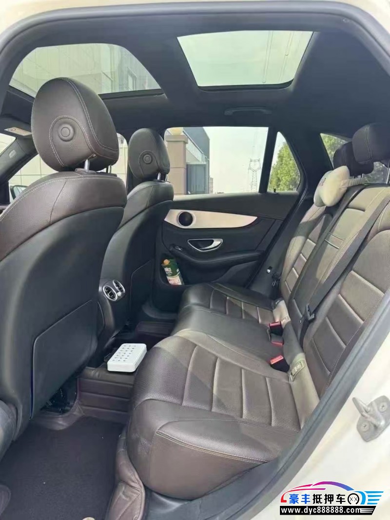 18年奔驰GLC轿车抵押车出售