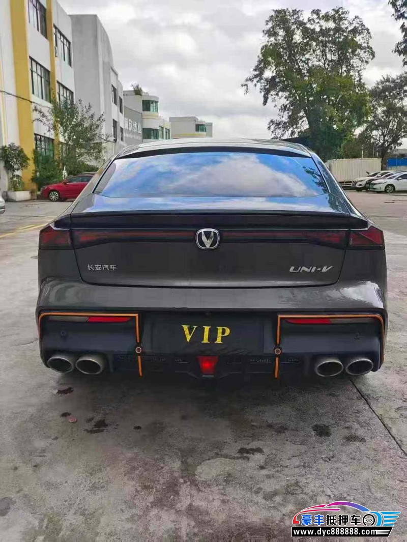 22年长安长安UNI轿车抵押车出售