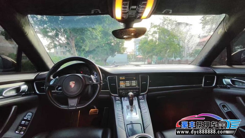 15年保时捷帕纳梅拉轿车抵押车出售