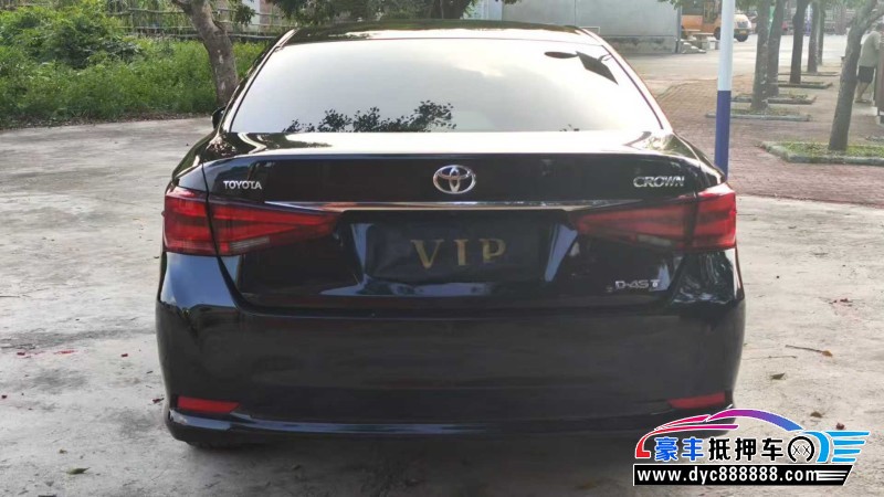 16年丰田皇冠轿车抵押车出售