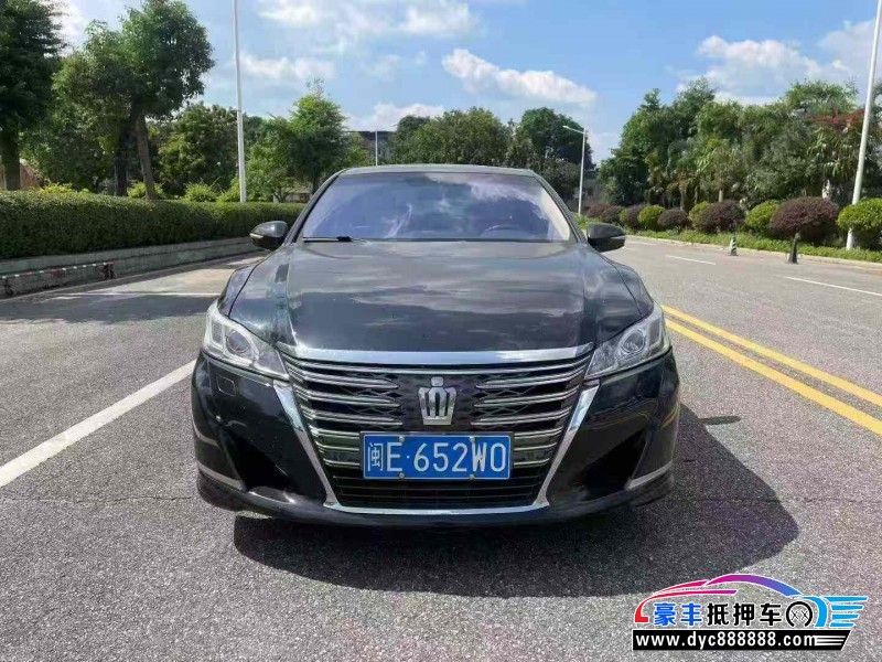 15年丰田皇冠轿车抵押车出售