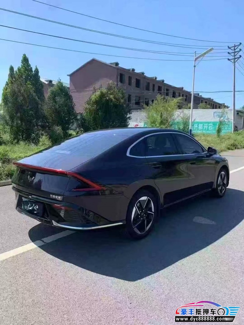 24年五菱星光轿车抵押车出售