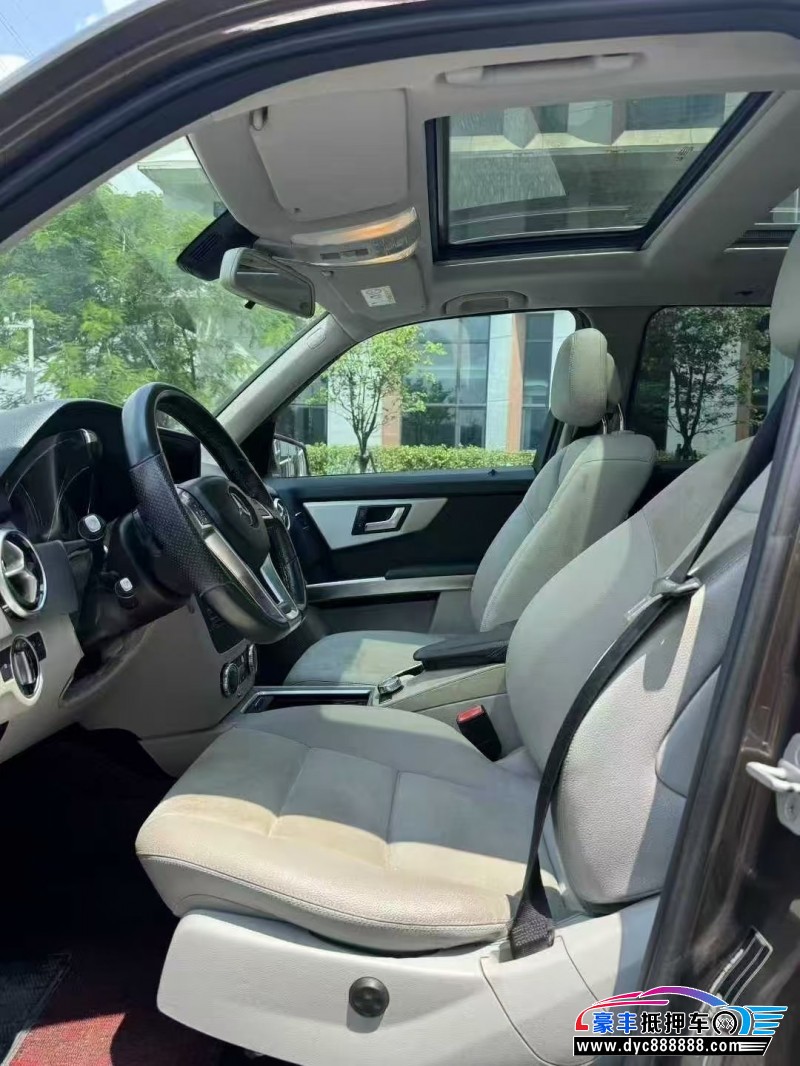 15年奔驰GLK轿车抵押车出售