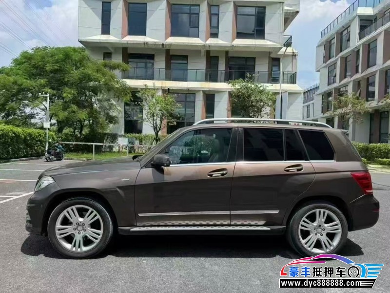 15年奔驰GLK轿车抵押车出售