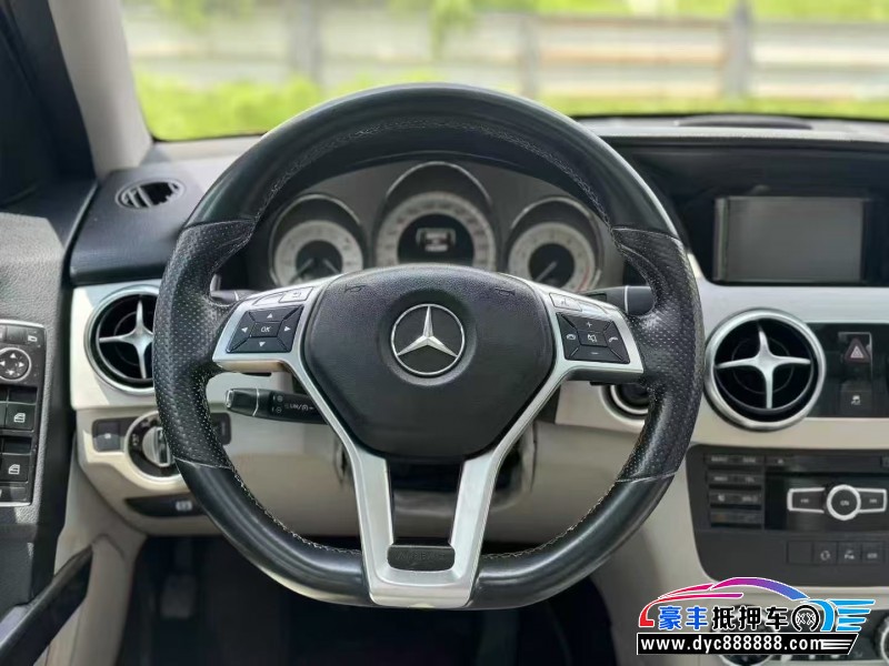 15年奔驰GLK轿车抵押车出售