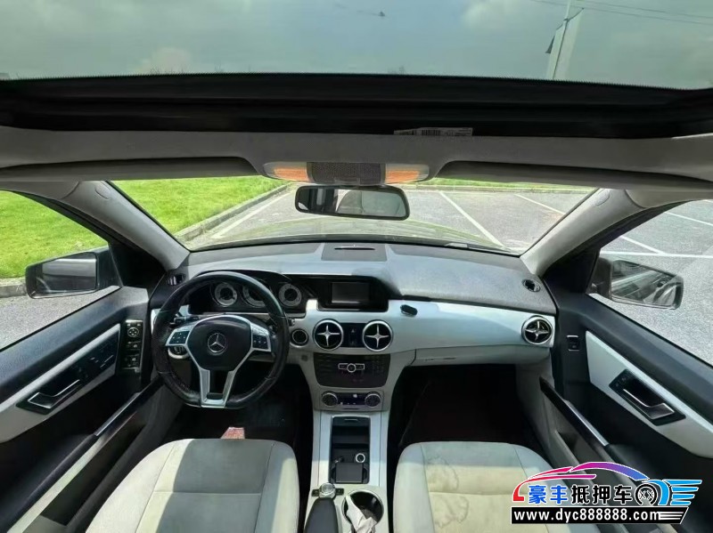 15年奔驰GLK轿车抵押车出售