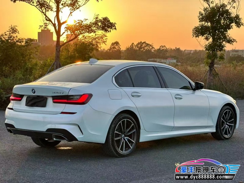 22年宝马3系轿车抵押车出售