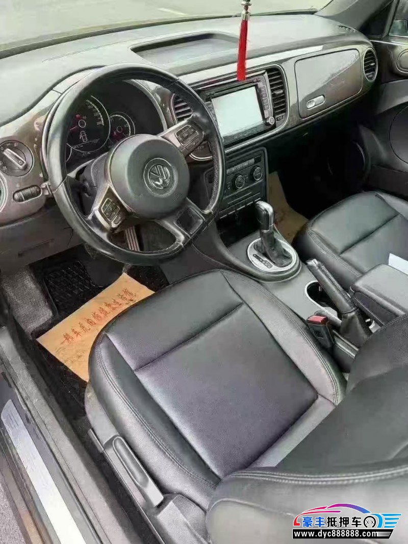 15年大众甲壳虫轿车抵押车出售