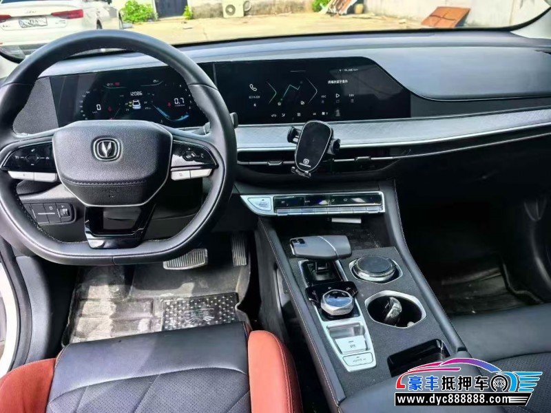 25年长安逸动轿车抵押车出售