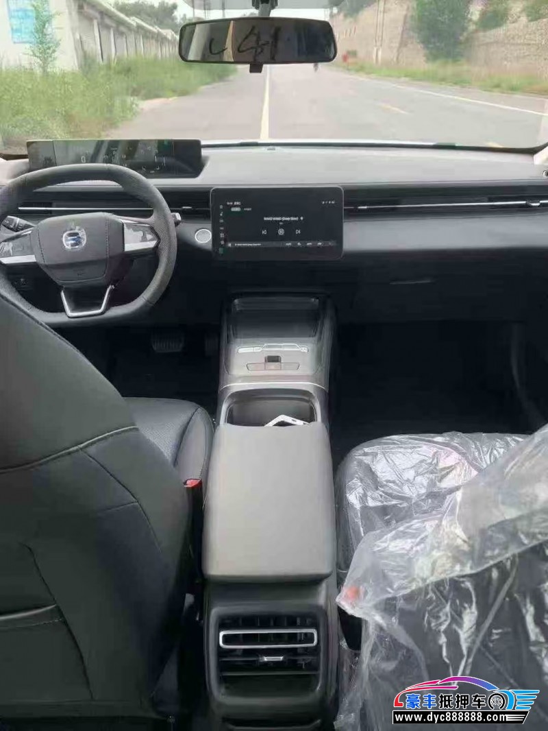 25年长安欧尚欧尚轿车抵押车出售