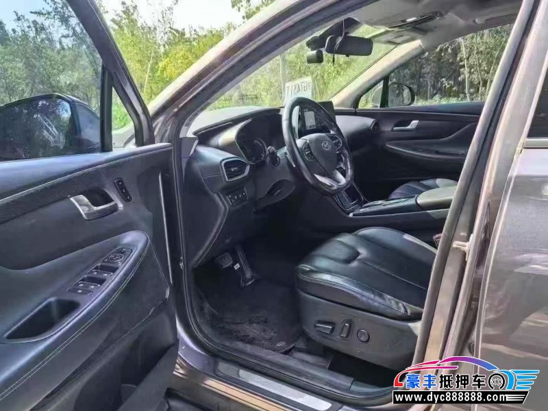 20年现代新胜达轿车抵押车出售