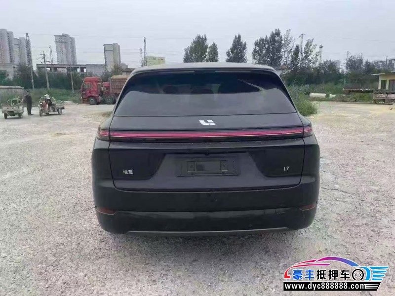 25年理想L7轿车抵押车出售
