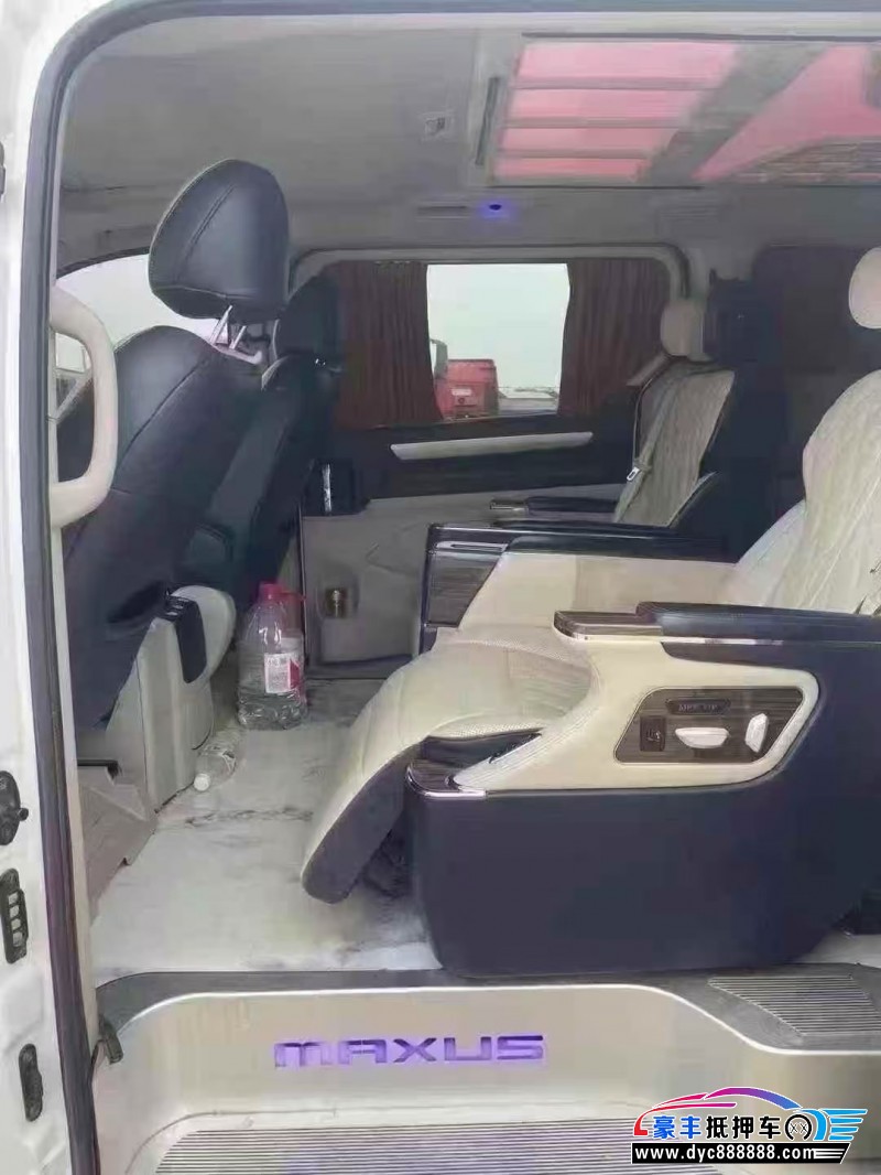 19年上汽大通G10轿车抵押车出售