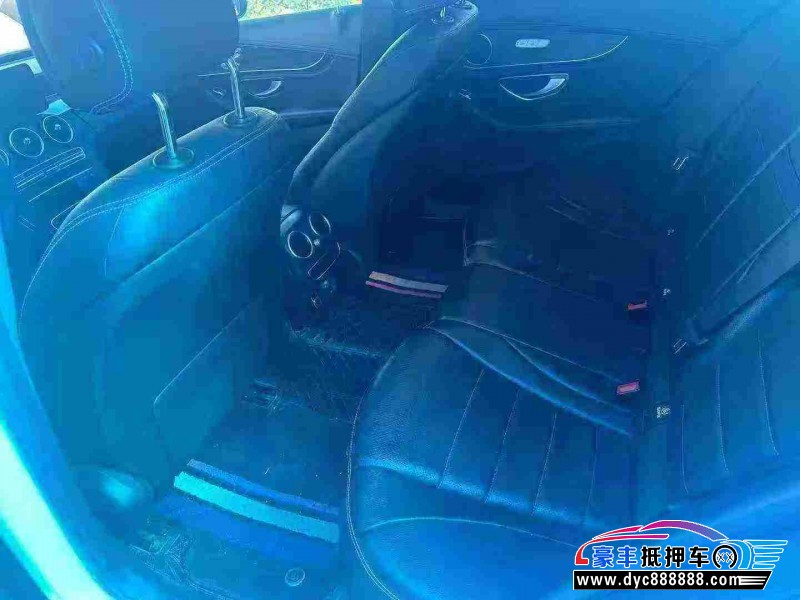 20年奔驰C轿车抵押车出售