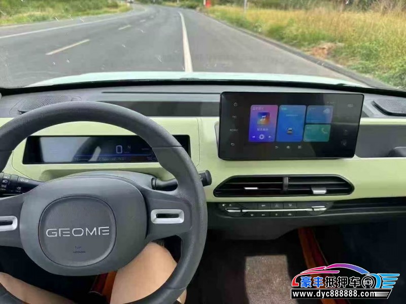 24年吉利熊猫轿车抵押车出售