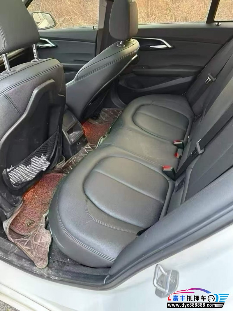 23年宝马1系轿车抵押车出售