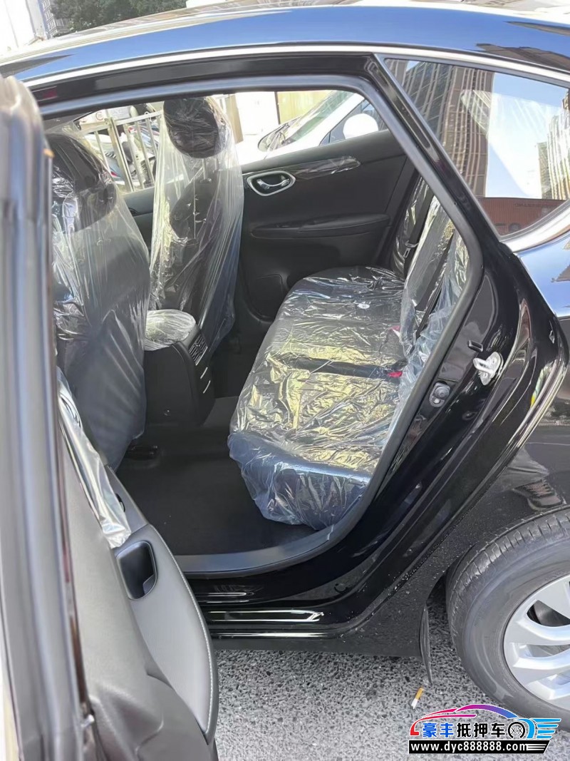 25年日产轩逸轿车抵押车出售