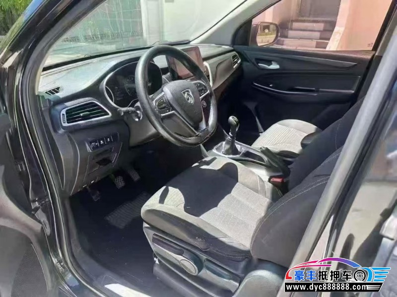 19年宝骏730轿车抵押车出售