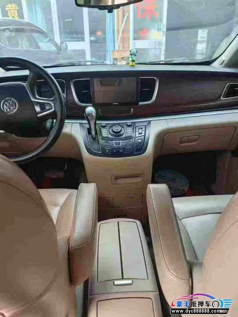 16年别克GL8轿车抵押车出售